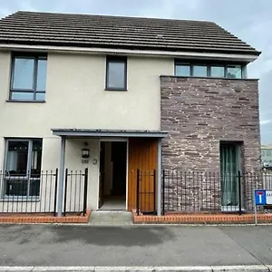 Holiday home In Cardiff. Sleeps 6, Cardiff